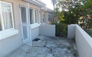 Bachelor apartment in Welcome Glen