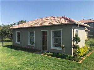 3 Bed House in Lotus Gardens