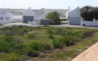 438 m² Land available in Shelley Point
