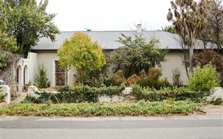4 Bedroom House in Uniondale