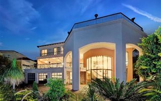 4 Bedroom House in Waterkloof Ridge