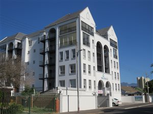 2 Bed Apartment in Strand North