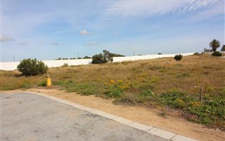 512 m² Land available in Shelley Point