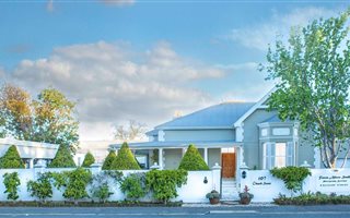 7 Bedroom House in Worcester and surrounds