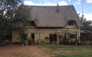2.9 ha Smallholding in Hartbeesfontein