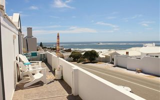 220 m² Commercial space in Yzerfontein