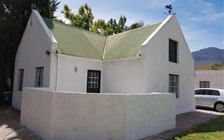 1 Bedroom House in Paarl