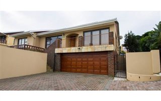 4 Bedroom House in Sunnyridge