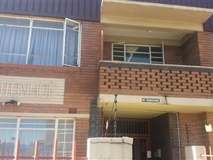 2 Bed Flat in Vereeniging Central
