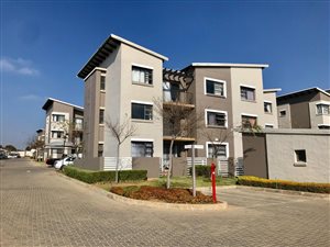 1 Bed Apartment in Fourways Gardens