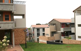 2 Bedroom Apartment in Houghton Estate