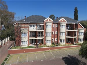 2 Bed Flat in Melrose North