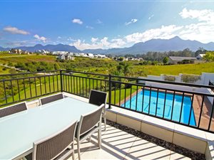 5 Bed House in Kingswood Golf Estate