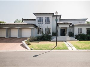 5 Bedroom House in Dainfern Valley