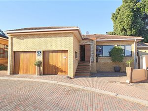 3 Bed Townhouse in Die Wingerd