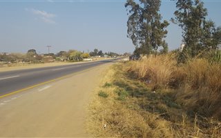 1 ha Land available in Knopjeslaagte