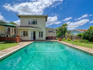 3 Bedroom House in Manors