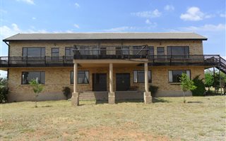 8 Bedroom House in Blue Saddle Ranches