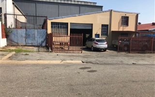 550 m² Industrial space in Delville