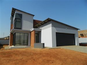 3 Bed House in Roodeplaat