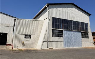 1470 m² Industrial space in Tulisa Park