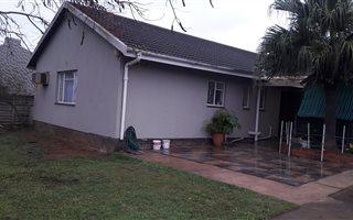 3 Bedroom House in Arboretum