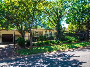 5 Bed House in Waterkloof Ridge