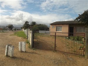 3 Bed House in Gustrouw