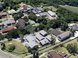 692 m² Land available in Greenfields