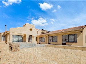 4 Bed House in Marlboro Gardens