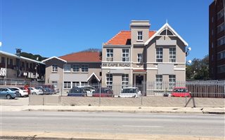 690 m² Office Space in Mill Park