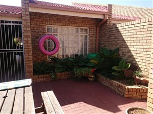 3 Bed Townhouse in Three Rivers
