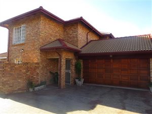 3 Bed House in Amberfield