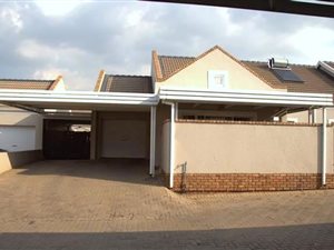 3 Bed Townhouse in Willow Park