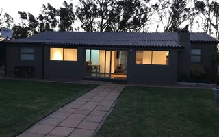 2 Bedroom House in Vredenburg
