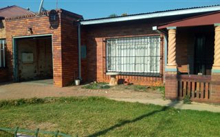 3 Bedroom House in Geduld