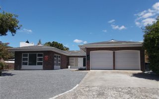 3 Bedroom House in Everglen