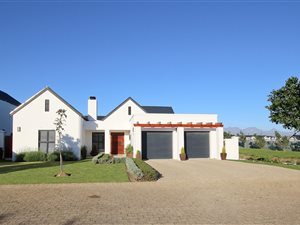3 Bedroom House in Croydon Olive Estate