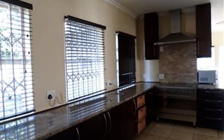 5 Bedroom House in Florida Park