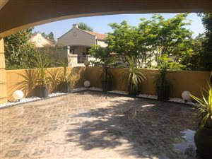 2 Bed Townhouse in Waverley