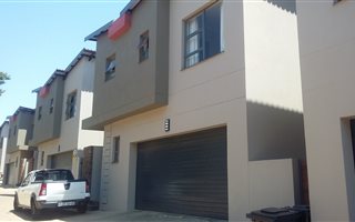 4 Bedroom Townhouse in Glen Marais