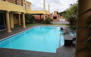 7 Bedroom House in Mayfield Park