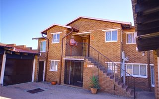 2 Bedroom Flat in Ferndale