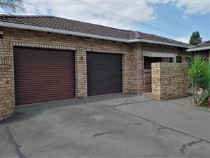 3 Bed Townhouse in Hayfields