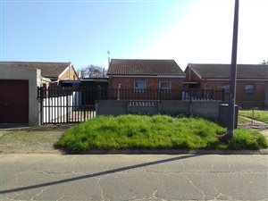 3 Bed House in Scottsdene