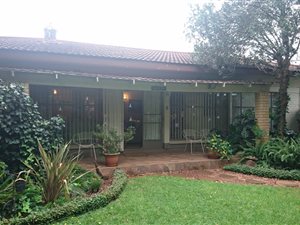 4 Bed House in Oberholzer
