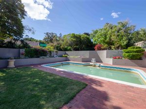 575 m² Land available in Hout Bay and surrounds