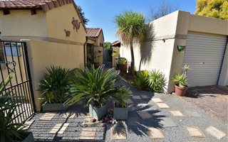 2 Bedroom Townhouse in Eldoraigne
