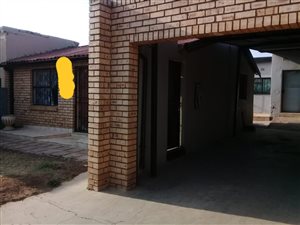 2 Bed House in Emdeni