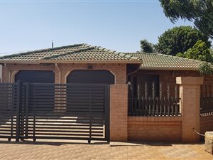 3 Bed House in Vosloorus
